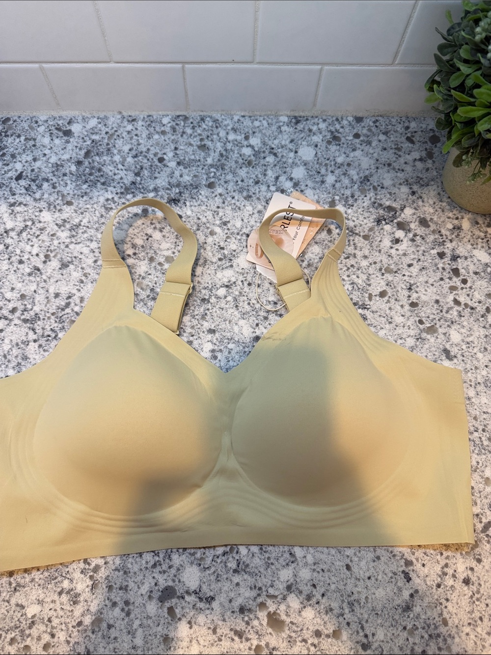Forlest Lightweight  Wireless Comfort Bra - Women Intimates size 3XL new